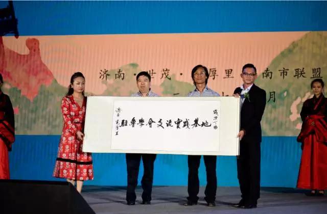 致宽厚里——穿过人山人海爱上你