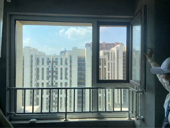 窗户双开变单开，门前台阶变平地……山钢锦绣华府新房交付咋变脸