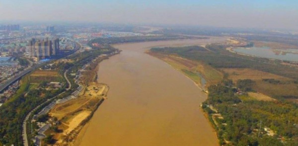 “两桥一隧”明年年底建成通车 黄河公路大桥复线工程年内开工