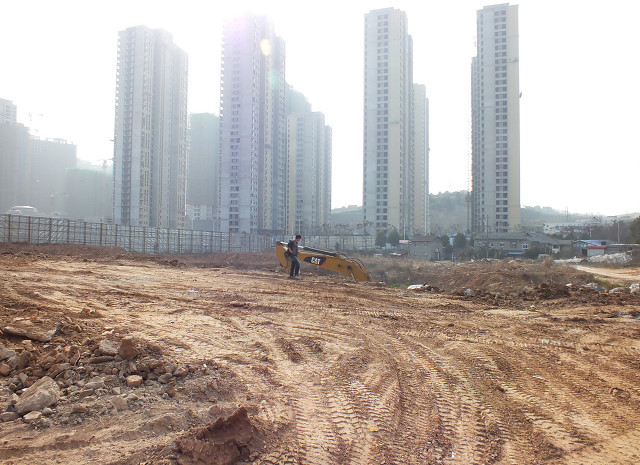 降温!土地市场高温不再 区域及城市分化显著